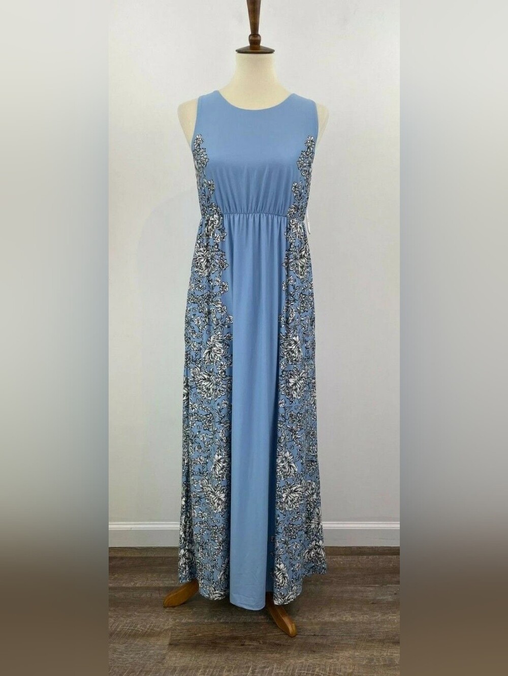 Sleeveless Blue Floral Panel Maxi Dress